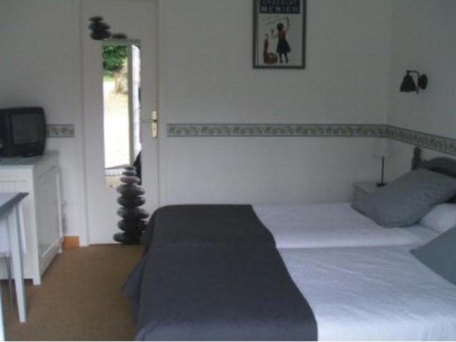 Le Relais De Porz Morvan Plomodiern Rom bilde