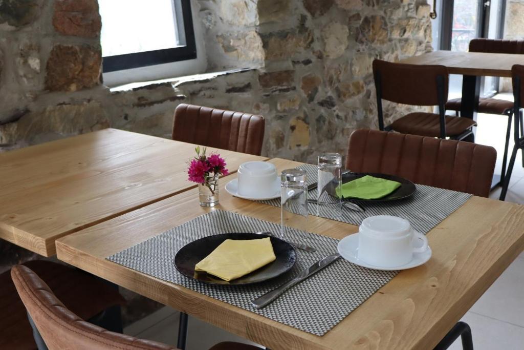 Le Relais De Porz Morvan Plomodiern Eksteriør bilde